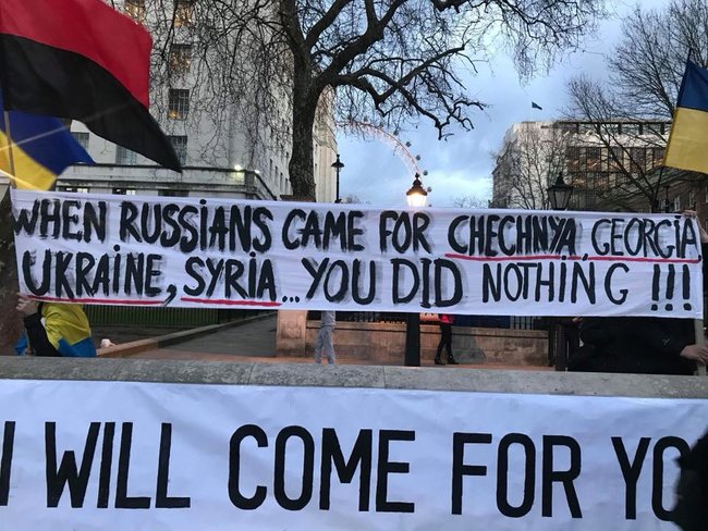 Антироссийский митинг в Лондоне: Когда упадет последний украинский солдат, Путин придет за вами 03 Антироссийский митинг в Лондоне: Когда упадет последний украинский солдат, Путин придет за вами 03