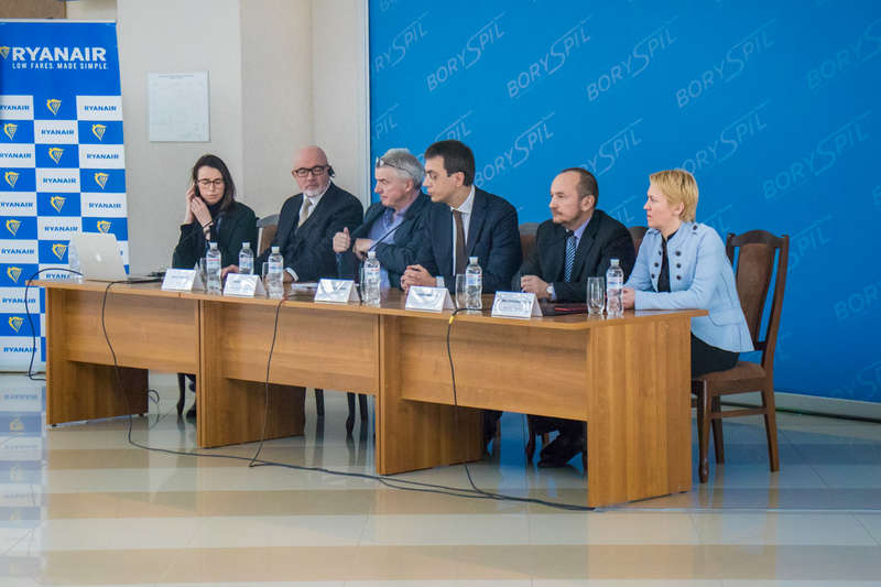 ÐеÑед подпиÑанием конÑÑакÑов вÑе ÑÑаÑÑники пÑеÑÑ-конÑеÑенÑии оÑвеÑили на вопÑоÑÑ Ð¡ÐÐ?