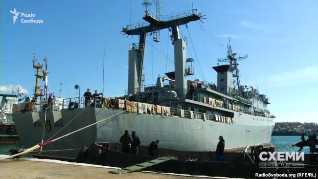 Корабель «Славутич» – один з тих, що лишилися в анексованому Криму dqxikeidqxidqrant