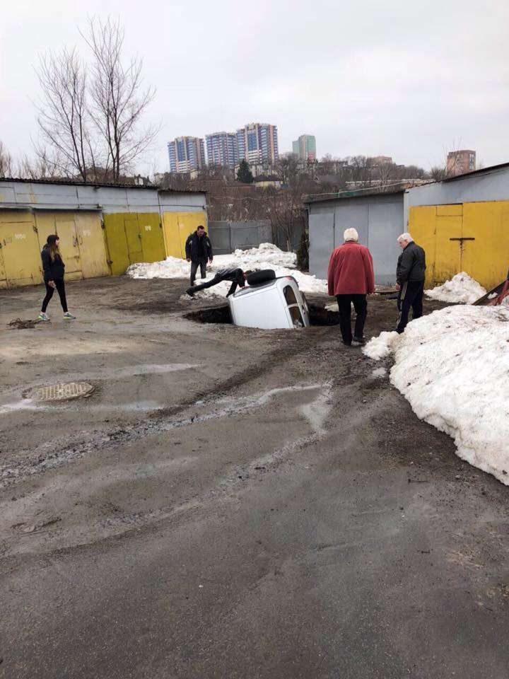 ХаÑкÑв, ÐÑлогÑÑÑÑка вÑлиÑÑ, Ð¿Ð¾Ð±Ð»Ð¸Ð·Ñ Ð¼ÐµÑÑо ÐлекÑÑÑвка // ХаÑÑков.City