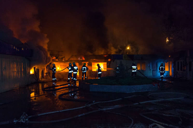 ÐšÐ»ÑƒÐ±Ñ‹ Ð´Ñ‹Ð¼Ð° Ð±Ñ‹ÑÑ‚Ñ€Ð¾ Ñ€Ð°ÑÐ¿Ñ€Ð¾ÑÑ‚Ñ€Ð°Ð½Ð¸Ð»Ð¸ÑÑŒ Ð¿Ð¾ ÑƒÐ»Ð¸Ñ†Ðµ