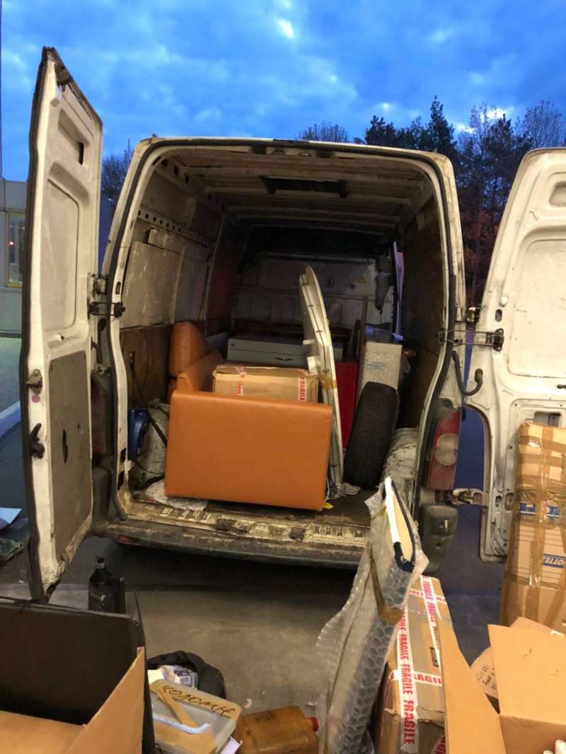 На Волині в естонця вилучили 318 контрабандних картин та ікон dqxikeidqxidqeant