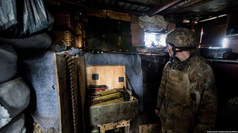 Морпіх на бойовій позиції поблизу Водяного