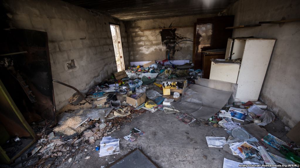 Все, що лишилося всередині одного з будинків