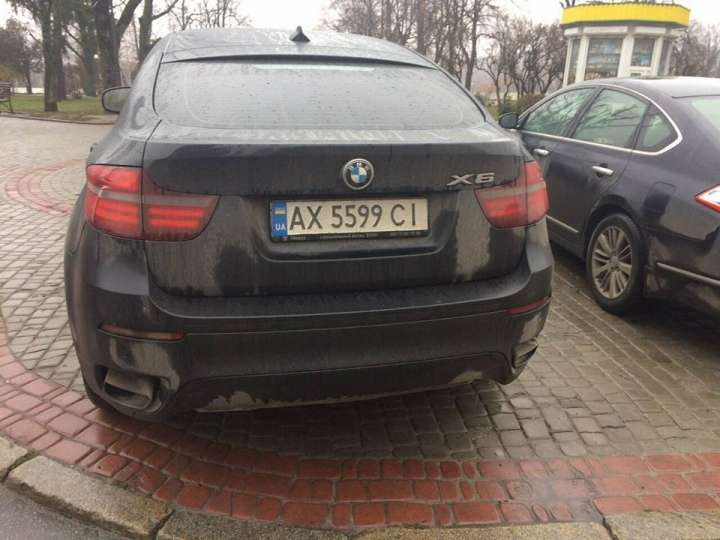     BMW. : facebook.com/dasha.papunova dqxikeidqxidqrant