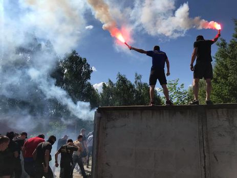 ÐÐ°Ñ†Ð¸Ð¾Ð½Ð°Ð»Ð¸ÑÑ‚Ñ‹ Ð¼Ð¸Ñ‚Ð¸Ð½Ð³ÑƒÑŽÑ‚ Ð² ÐšÐ¾Ð·Ð¸Ð½Ðµ