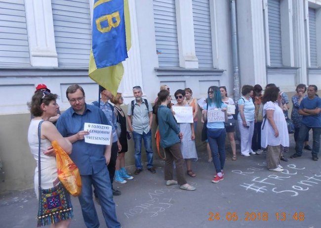 33575181_1695361817184757_3103905141774876672_n dqxikeidqxidqrant