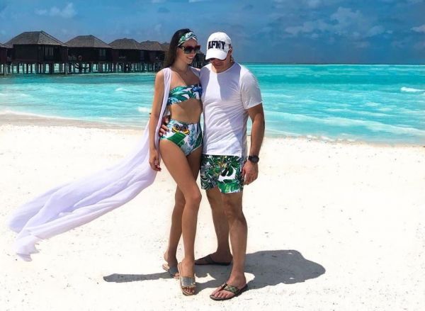 Ð¼ÐµÐ»Ð¸Ñ‚Ð¾Ð¿Ð¾Ð»ÑŒ, Ð¼Ð¸Ð½ÑŒÐºÐ¾, Ð¼ÑÑ€, ÑÐ²Ð°Ð´ÑŒÐ±Ð°, Ð»ÑŽÐ±Ð¾Ð²ÑŒ, Ð¼ÐµÑ€ Ð¶ÐµÐ½Ð¸Ð»ÑÑ Ð½Ð° Ð¼Ð¾Ð´ÐµÐ»Ð¸