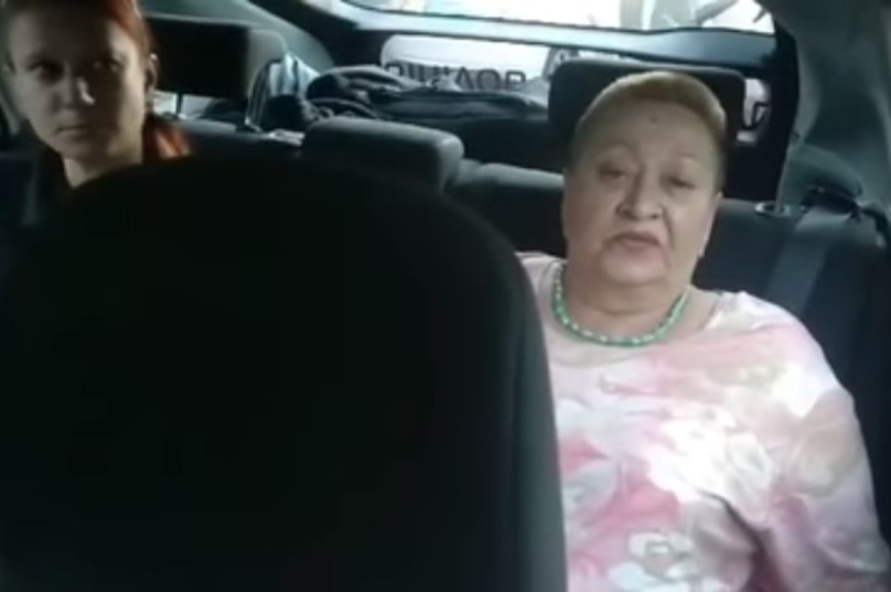 Ð’ ÐžÐ´ÐµÑÑÐµ ÑÑ‚Ð°Ñ€ÑƒÑ…Ð° Ð½Ð° Ð´Ð¶Ð¸Ð¿Ðµ ÑƒÐ±Ð¸Ð»Ð° Ð¼Ð¾Ð»Ð¾Ð´ÑƒÑŽ Ð´ÐµÐ²ÑƒÑˆÐºÑƒ Ñ Ñ€ÐµÐ±ÐµÐ½ÐºÐ¾Ð¼. Ð›ÑŽÐ´Ð¸ Ð¿Ð¾Ð´Ð½ÑÐ»Ð¸ Ð±ÑƒÐ½Ñ‚ (Ñ„Ð¾Ñ‚Ð¾, Ð²Ð¸Ð´ÐµÐ¾) 