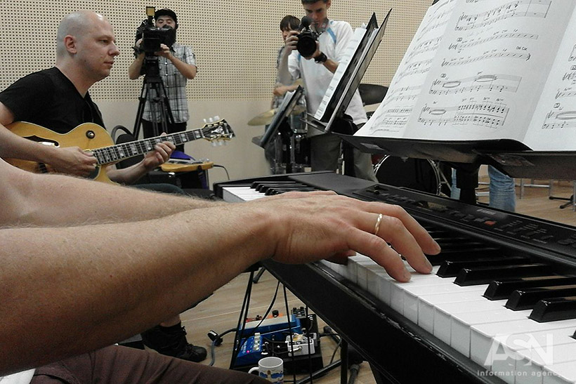 Ñ€ÐµÐ¿ÐµÑ‚Ð¸Ñ†Ð¸Ñ, Ð¾Ñ€ÐºÐµÑÑ‚Ñ€, Ð¿Ñ€ÐµÐ·Ð¸Ð´ÐµÐ½Ñ‚ÑÐºÐ¸Ð¹, Ð’Ð°Ð»ÑŒÑ‚Ñ†Ð¸Ð½Ð³, Ð›Ð°Ð±Ð¾Ñ€ÑŒÐµ, Ð³Ð°ÑÑ‚Ñ€Ð¾Ð»Ð¸, Ð“Ñ€ÑÐ¼Ð¼Ð¸, Ñ„ÐµÑÑ‚Ð¸Ð²Ð°Ð»ÑŒ, Ð¼ÑƒÐ·Ñ‹ÐºÐ°