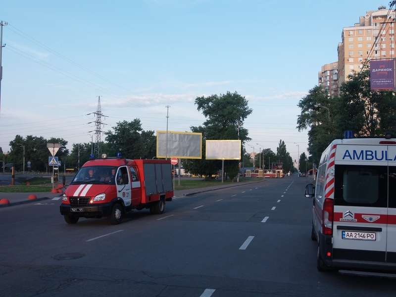 ÐŸÐ¾Ð¶Ð°Ñ€Ð½Ð°Ñ Ð±Ñ€Ð¸Ð³Ð°Ð´Ð° Ð¿Ñ€Ð¸Ð±Ñ‹Ð»Ð° Ð½Ð° Ð¼ÐµÑÑ‚Ð¾ Ð¿Ñ€Ð¾Ð¸ÑÑˆÐµÑÑ‚Ð²Ð¸Ñ Ð¿Ñ€Ð¸Ð¼ÐµÑ€Ð½Ð¾ Ñ‡ÐµÑ€ÐµÐ· 15 Ð¼Ð¸Ð½ÑƒÑ‚