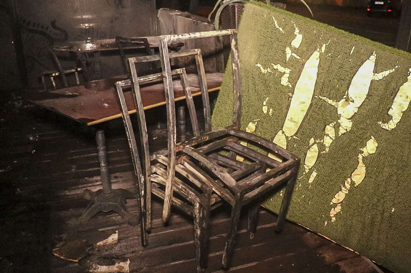 ÐžÐ³Ð¾Ð½ÑŒ Ð¾Ñ…Ð²Ð°Ñ‚Ð¸Ð» Ð»ÐµÑ‚Ð½ÑŽÑŽ Ñ‚ÐµÑ€Ñ€Ð°ÑÑƒ Ñ€ÐµÑÑ‚Ð¾Ñ€Ð°Ð½Ð°