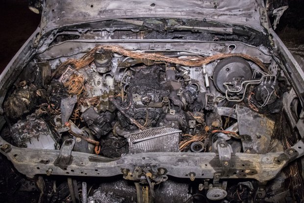 ПІдпал позашляховика у києві dqxikeidqxidqeant