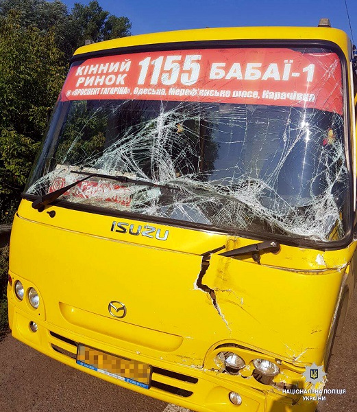 ÐœÐ°Ñ€ÑˆÑ€ÑƒÑ‚ÐºÐ° Ð¸ Ð³Ñ€ÑƒÐ·Ð¾Ð²Ð¸Ðº ÑÑ‚Ð¾Ð»ÐºÐ½ÑƒÐ»Ð¸ÑÑŒ Ð² Ð”Ð¢ÐŸ. Ð¤Ð¾Ñ‚Ð¾: Ð“Ð£ÐÐŸ dqxikeidqxidqrant