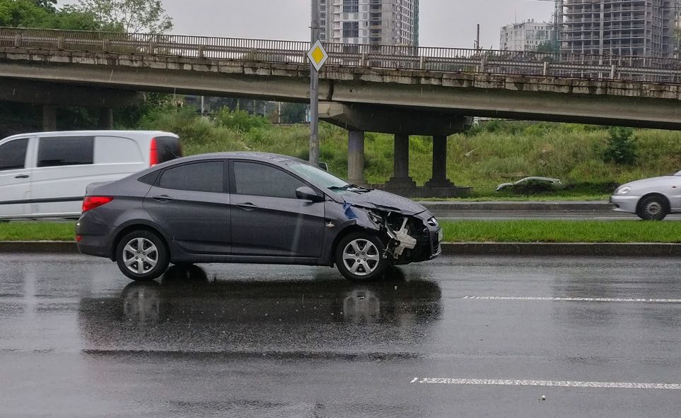 Hyundai Accent насмерть сбил женщину. Фото: kiev.informator.ua dqxikeidqxidqrant
