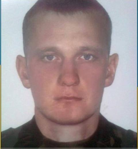 Останки бойца батальона Донбасс Павла Петренко, погибшего под Иловайском, перезахоронили на Ривненщине 01 Останки бойца батальона Донбасс Павла Петренко, погибшего под Иловайском, перезахоронили на Ривненщине 01 dqxikeidqxidqeant