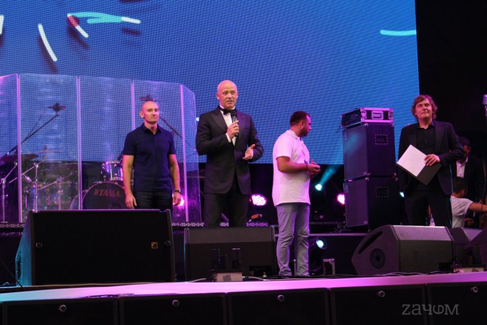 Война театров: Что объединяет Светлану Алексиевич, «Миротворец», Труханова и Тимошенко - 141407 Война театров: Что объединяет Светлану Алексиевич, «Миротворец», Труханова и Тимошенко - фото 141407