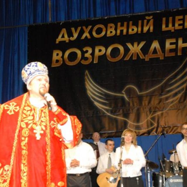 Что ожидает человека, уходящего из секты в Днепре: прессинг, угрозы и бойкот