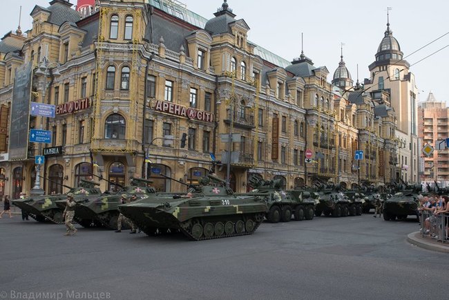 Без строгости и официоза: впечатляющие кадры репетиции парада ко Дню Независимости 06 Без строгости и официоза: впечатляющие кадры репетиции парада ко Дню Независимости 06