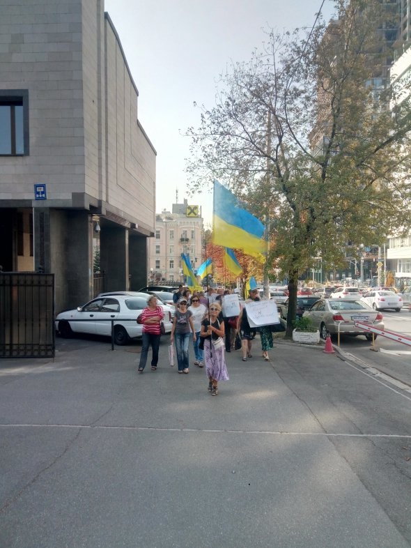 Жители села Подгорцы вышли на пикет с требованием отменить генеральный план села