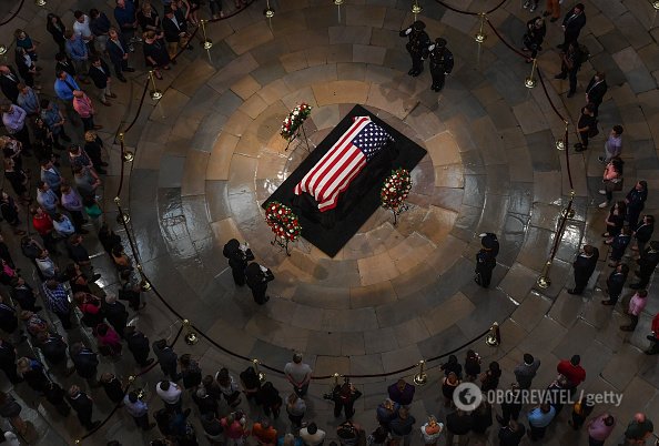 В США прощаются с большим другом Украины Маккейном: опубликованы фото и видео