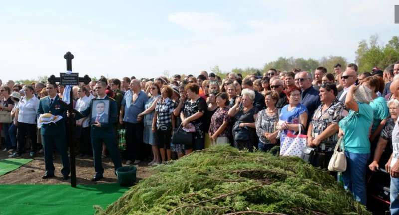 Ðакопали на "ÐонеÑком моÑе": поÑвилиÑÑ ÑоÑо и видео Ñ Ð¿Ð¾Ñ
оÑон ÐаÑ
аÑÑенко dqxikeidqxidqrant