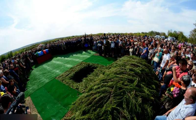 Ðакопали на "ÐонеÑком моÑе": поÑвилиÑÑ ÑоÑо и видео Ñ Ð¿Ð¾Ñ
оÑон ÐаÑ
аÑÑенко