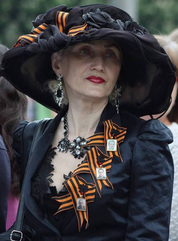 Ðа поÑ
оÑÐ¾Ð½Ñ ÐаÑ
аÑÑенко ÑвилаÑÑ "колоÑадÑÐºÐ°Ñ Ð²Ð´Ð¾Ð²Ð°": ÑоÑоÑакÑ