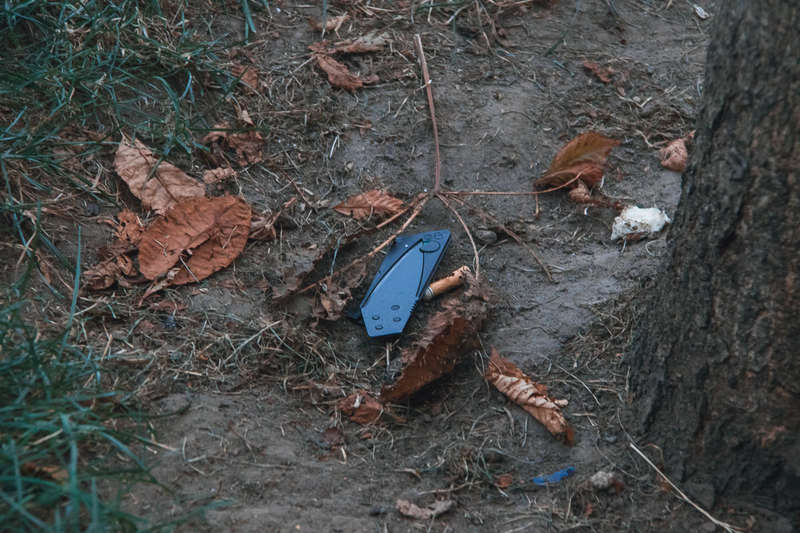 ÐŸÐ¾Ð´Ñ€Ð¾ÑÑ‚ÐºÐ¸ Ð´Ð¾ÑÑ‚Ð°Ð»Ð¸ Ð½Ð¾Ð¶ Ð¸ Ñ‚Ñ€Ð¸ Ñ€Ð°Ð·Ð° ÑƒÐ´Ð°Ñ€Ð¸Ð»Ð¸ Ð¾Ð´Ð½Ð¾Ð³Ð¾ Ð¸Ð· Ð³ÐµÐµÐ² Ð² Ð¾Ð±Ð»Ð°ÑÑ‚ÑŒ ÑÐµÑ€Ð´Ñ†Ð°