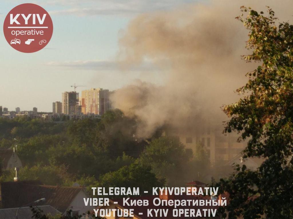 ’’Ðом ÑазваливаеÑÑÑ Ð½Ð° глазаÑ
’’: в Ðиеве вÑпÑÑ
нÑл ÑилÑнÑй Ð¿Ð¾Ð¶Ð°Ñ Ð² новоÑÑÑойке