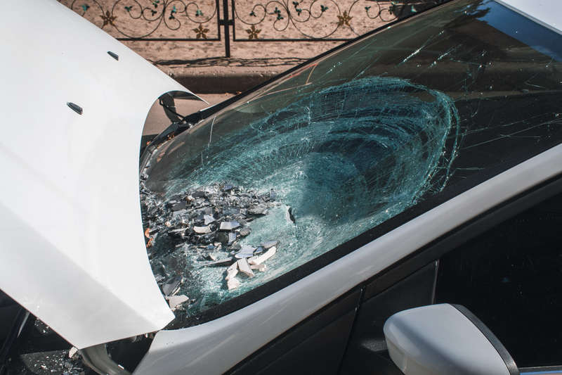 Ð­Ñ‚Ð¾ ÑÐ»ÑƒÑ‡Ð¸Ð»Ð¾ÑÑŒ Ð¸Ð·-Ð·Ð° Ñ€ÐµÐ²Ð½Ð¸Ð²Ð¾Ð³Ð¾ Ð¿Ð°Ñ€Ð½Ñ Ð´ÐµÐ²ÑƒÑˆÐºÐ¸, Ñ ÐºÐ¾Ñ‚Ð¾Ñ€Ð¾Ð¹ Ð±Ñ‹Ð» Ð·Ð½Ð°ÐºÐ¾Ð¼ Ð¿Ð¾ÑÑ‚Ñ€Ð°Ð´Ð°Ð²ÑˆÐ¸Ð¹