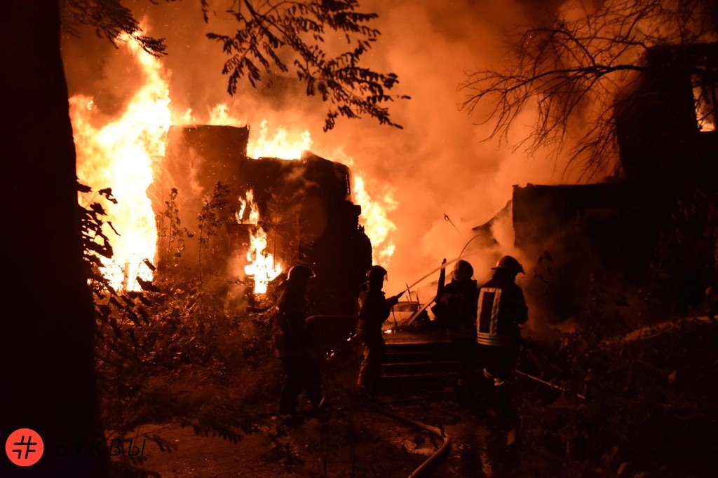 Ð’ ÐžÐ´ÐµÑÑÐµ Ð¼Ð°ÑÑˆÑ‚Ð°Ð±Ð½Ñ‹Ð¹ Ð¿Ð¾Ð¶Ð°Ñ€ Ð¾Ñ…Ð²Ð°Ñ‚Ð¸Ð» ÑÐ°Ð½Ð°Ñ‚Ð¾Ñ€Ð¸Ð¹: Ð²ÑÐµ Ð¿Ð¾Ð´Ñ€Ð¾Ð±Ð½Ð¾ÑÑ‚Ð¸