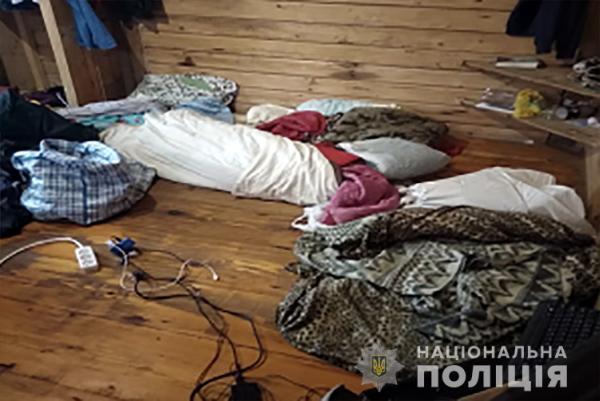 Держали в плену 32 человека: На Ивано-Франковщине