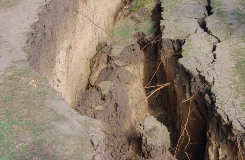 Обвалился километровый участок: в курортном поселке Одесской области произошло ЧП
