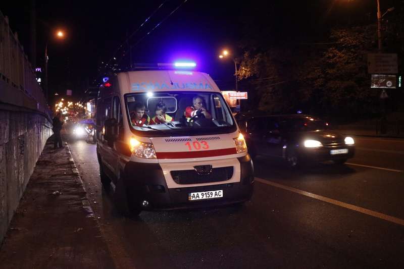 Ðедики конÑÑаÑиÑовали, ÑÑо мÑжÑина погиб на меÑÑе