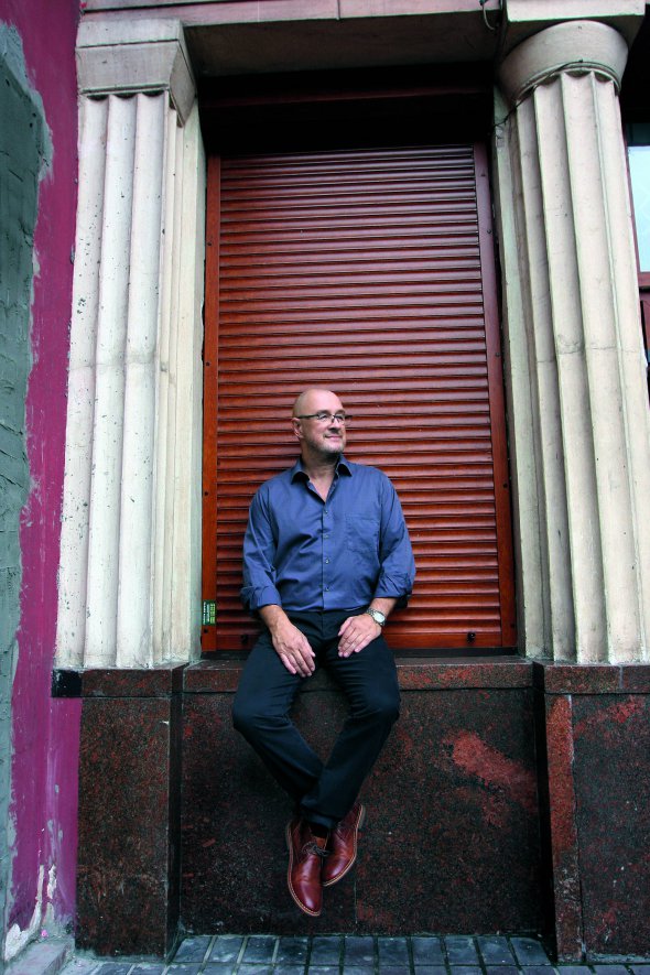  , 57 , .  20  1961-    .  –  ,  – .     ,   ,    . 1983-       ,  –    .  ’      178  .  1990-    ””       .  2003-  2013- –  - 쳿.     쳿  .   , , ,     .         쳿  .      dqxikeidqxiuuant