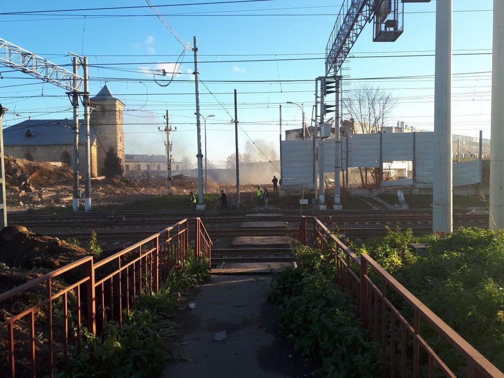 ÐŸÐ¾Ð´ ÐŸÐ¸Ñ‚ÐµÑ€Ð¾Ð¼ Ð¿Ñ€Ð¾Ð³Ñ€ÐµÐ¼ÐµÐ» Ð¼Ð¾Ñ‰Ð½Ñ‹Ð¹ Ð²Ð·Ñ€Ñ‹Ð²: Ð¿Ð¾Ð´Ñ€Ð¾Ð±Ð½Ð¾ÑÑ‚Ð¸, Ñ„Ð¾Ñ‚Ð¾ Ð¸ Ð²Ð¸Ð´ÐµÐ¾ Ñ Ð¼ÐµÑÑ‚Ð° Ð§ÐŸ dqxikeidqxiqqeant