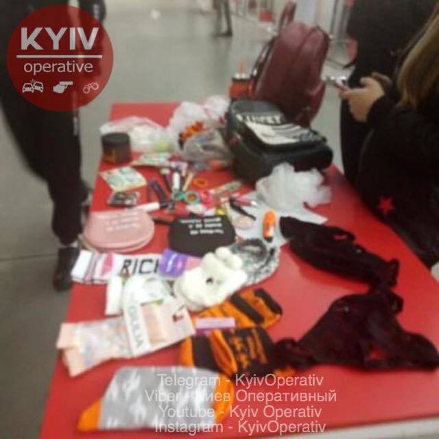 Ð­Ñ‚Ð¾ Ð¶Ðµ Ð´ÐµÑ‚Ð¸! Ð’ ÐšÐ¸ÐµÐ²Ðµ Ð¿Ð¾Ð´Ñ€Ð¾ÑÑ‚ÐºÐ¸ Ð¾Ð±Ñ‡Ð¸ÑÑ‚Ð¸Ð»Ð¸ Ð³Ð¸Ð¿ÐµÑ€Ð¼Ð°Ñ€ÐºÐµÑ‚. Ð¤Ð¾Ñ‚Ð¾Ñ„Ð°ÐºÑ‚  dqxikeidqxidqeant