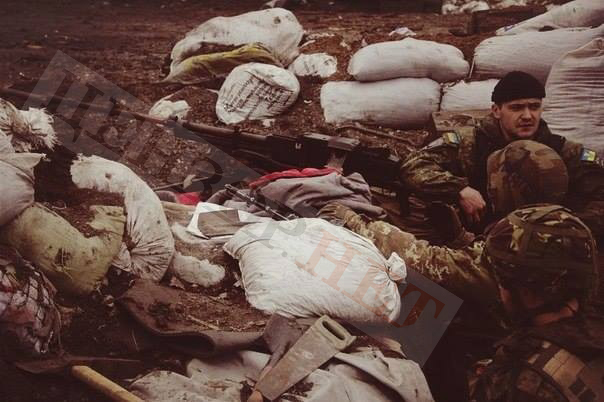 Амбразуру довелося затулити піаніно. Піски у спогадах та фотографіях бійців 08 Амбразуру довелося затулити піаніно. Піски у спогадах та фотографіях бійців 08