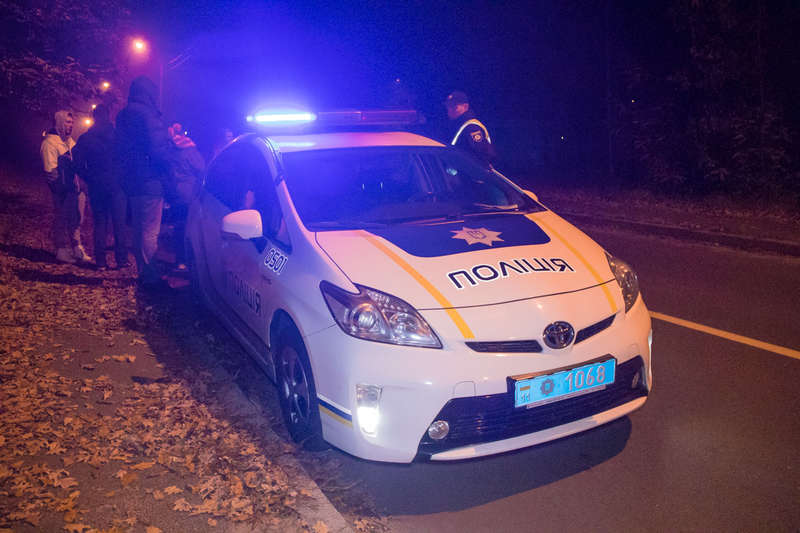 ÐоÑле ÑÑого он вÑбежал из авÑÐ¾Ð¼Ð¾Ð±Ð¸Ð»Ñ Ð¸ Ñбежал в леÑ