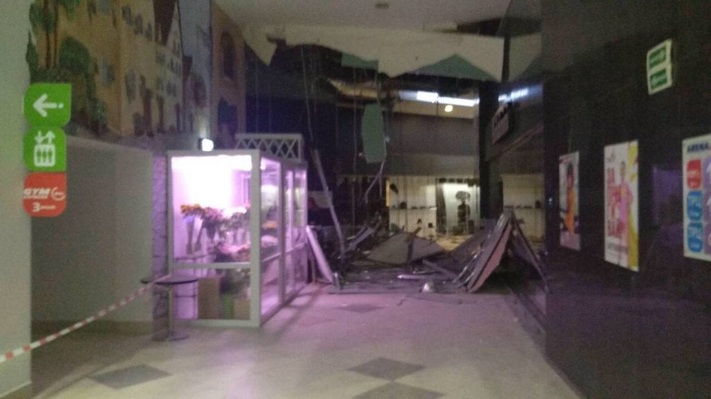 Ð’ ÐœÐ¸Ð½ÑÐºÐµ Ñ€ÑƒÑ…Ð½ÑƒÐ» Ð¿Ð¾Ñ‚Ð¾Ð»Ð¾Ðº Ð² Ð¢Ð¦: Ð¿ÐµÑ€Ð²Ñ‹Ðµ Ñ„Ð¾Ñ‚Ð¾ Ð¸ Ð²Ð¸Ð´ÐµÐ¾ Ñ Ð¼ÐµÑÑ‚Ð° Ð§ÐŸ dqxikeidqxidqrant