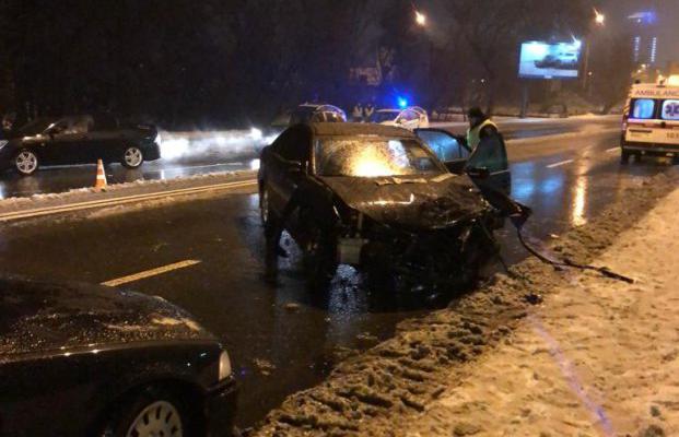 Жуткая авария на Броварском проспекте: виновником назвали пьяного сотрудника Минобороны (фото) Жуткая авария на Броварском проспекте: виновником назвали пьяного сотрудника Минобороны (фото) dqxikeidqxidqrant