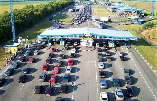 "Ð§Ð¾Ñ€Ð½Ð° Ð½ÐµÐ´Ñ–Ð»Ñ": Ð—Ð°ÐºÐ°Ñ€Ð¿Ð°Ñ‚Ñ†Ñ– Ð½Ð° Ð°Ð²Ñ‚Ð¾ Ð· Ñ”Ð²Ñ€Ð¾Ð½Ð¾Ð¼ÐµÑ€Ð°Ð¼Ð¸ Ð½Ðµ Ð¼Ð¾Ð¶ÑƒÑ‚ÑŒ Ð¿Ð¾Ð²ÐµÑ€Ð½ÑƒÑ‚Ð¸ÑÑ Ð´Ð¾Ð´Ð¾Ð¼Ñƒ