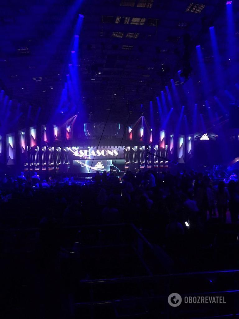 ,  !      M1 Music Awards