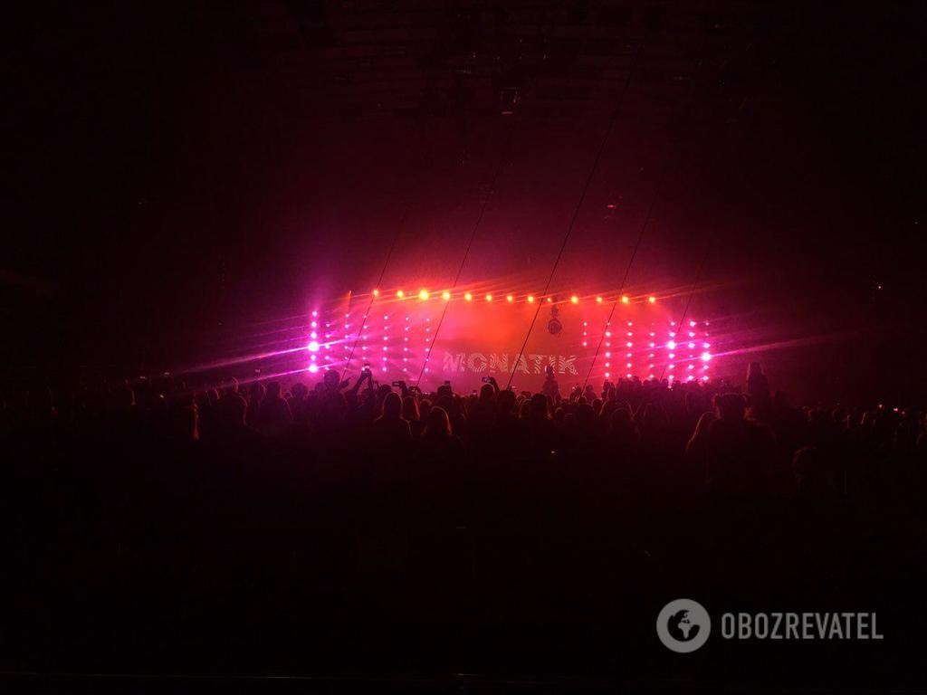 ,  !      M1 Music Awards