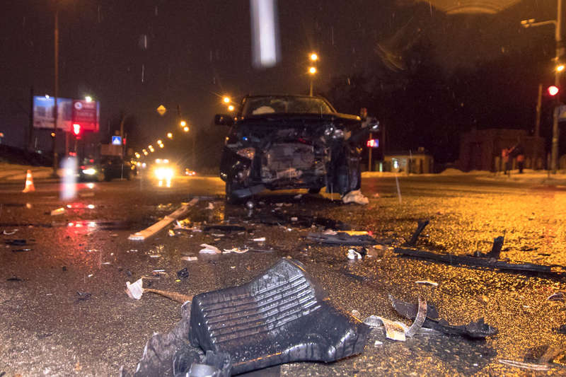 ÐвоиÑ
паÑÑажиÑов Suzuki забÑал авÑÐ¾Ð¼Ð¾Ð±Ð¸Ð»Ñ ÑкоÑой помоÑи