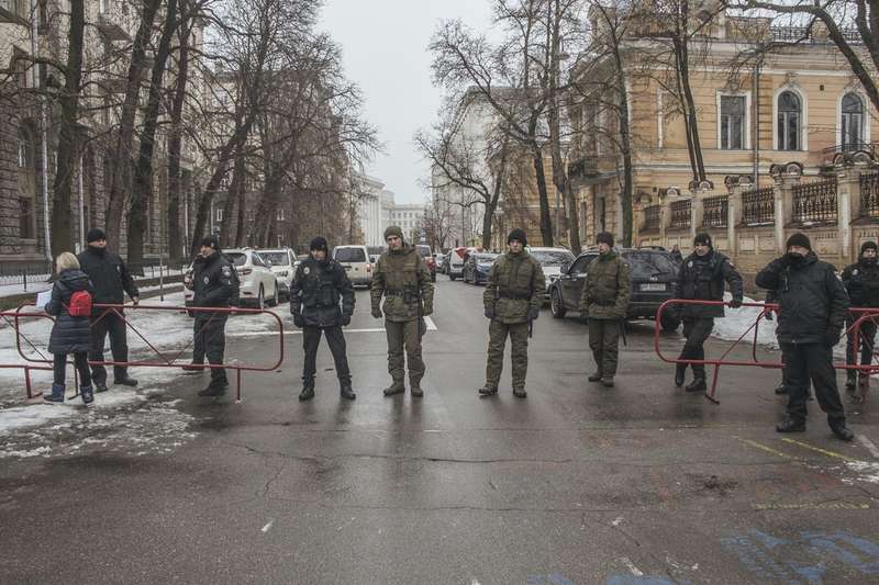 ÐŸÑ€Ð¾Ñ…Ð¾Ð´ Ð½Ð° Ð‘Ð°Ð½ÐºÐ¾Ð²ÑƒÑŽ Ð·Ð°ÐºÑ€Ñ‹Ð»Ð¸ Ð¿Ñ€Ð°Ð²Ð¾Ð¾Ñ…Ñ€Ð°Ð½Ð¸Ñ‚ÐµÐ»Ð¸ dqxikeidqxituant