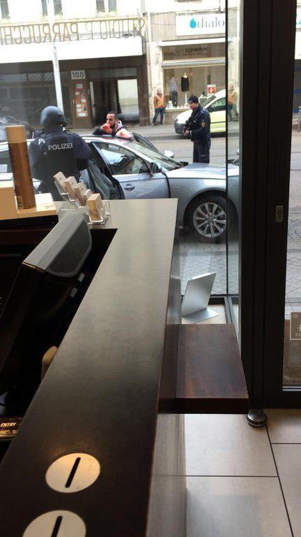 Теракт в Страсбурге: полиция задержала стрелка dqxikeidqxiqxhant