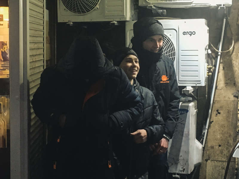 ÐмеÑÑе Ñ Ð½Ð¸Ð¼ в пеÑеÑ
оде наÑ
одилиÑÑ Ð¸ его ÑоваÑиÑи