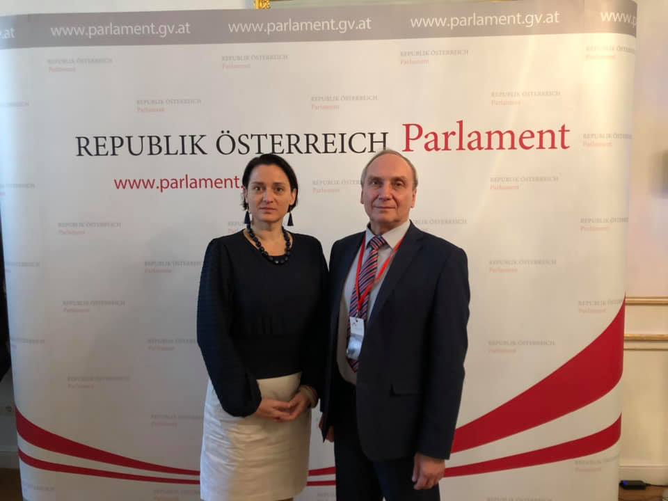 : facebook.com/o.scherba